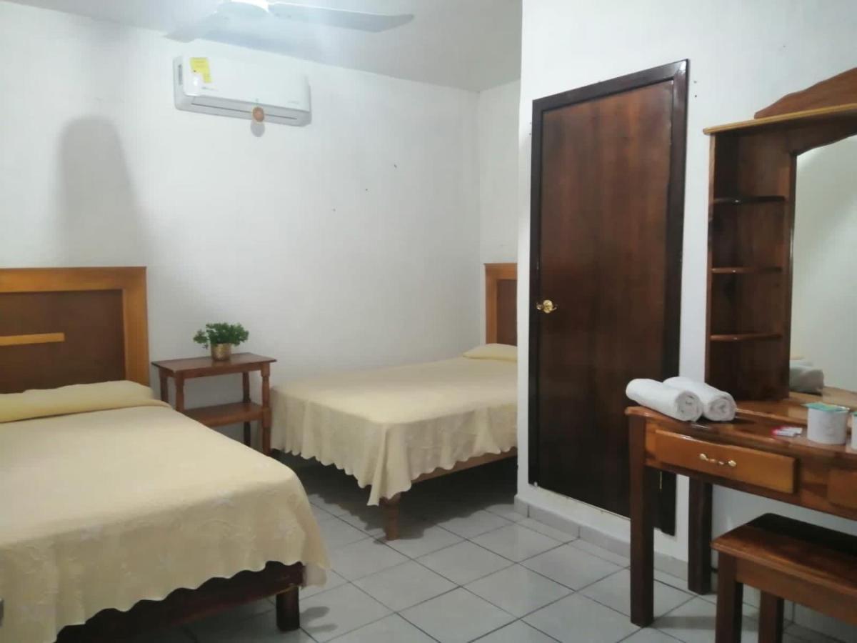 Hotel Y Restaurante El Texano 타마소포 외부 사진